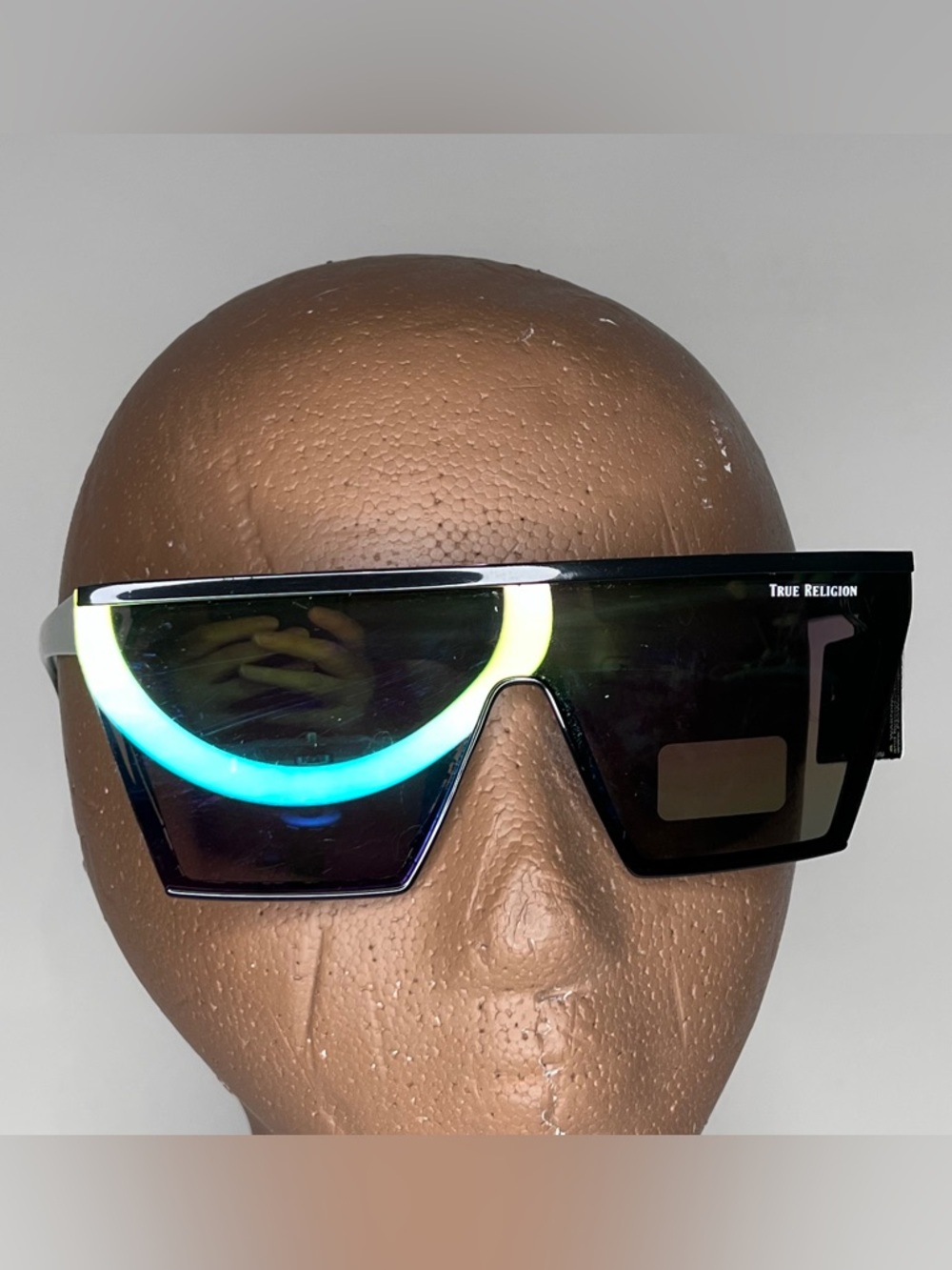 NWT True Religion Rainbow Tint Black Sunglasses Oversize Square Logo TR57993